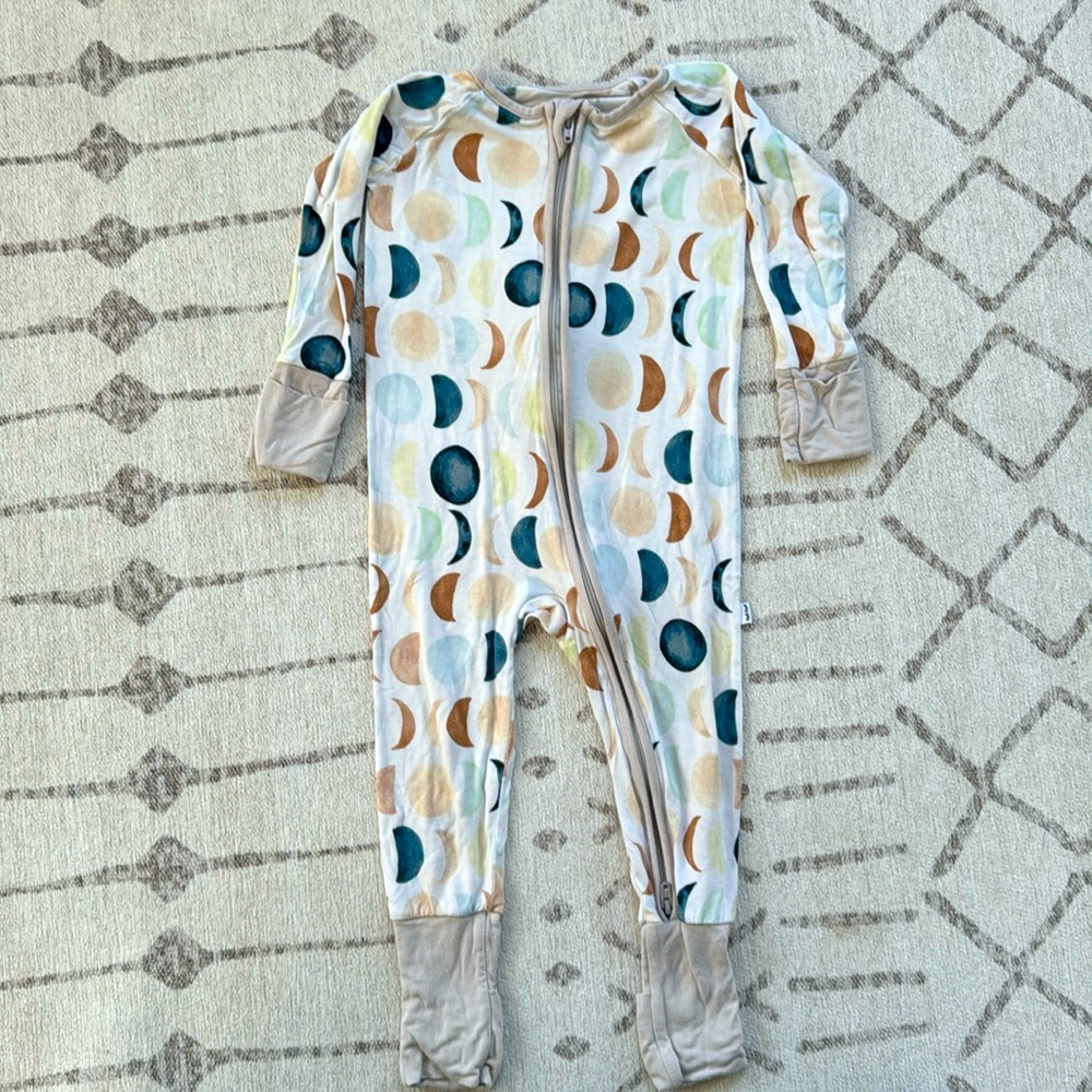 Little Sleepies - Luna Neutral zippy
